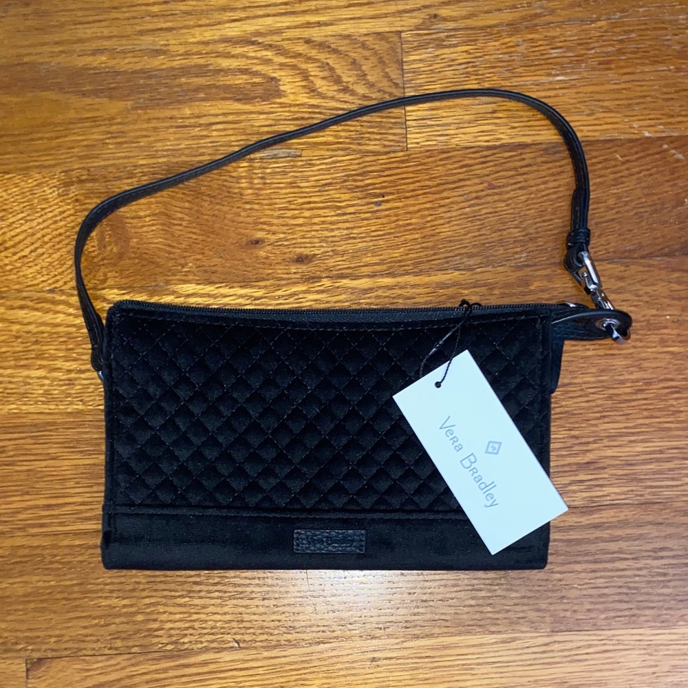 Vera Bradley Chic Black Quilted Wristlet
Brand NWT